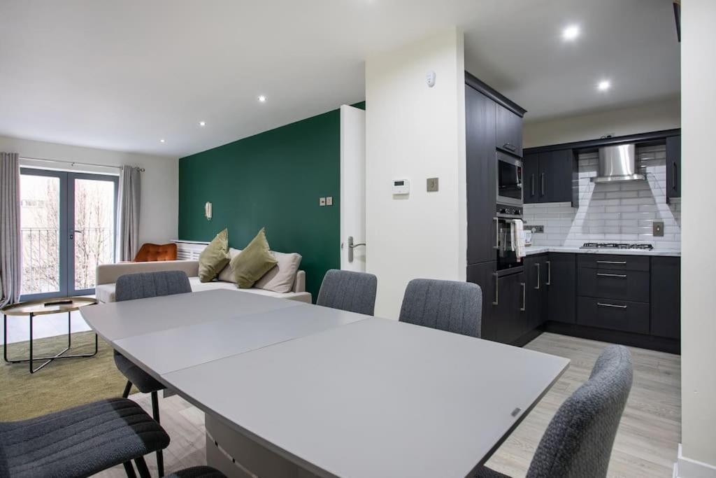 Luxury, Sleeps 6, City Centre Belfast Exteriör bild