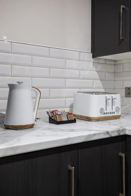 Luxury, Sleeps 6, City Centre Belfast Exteriör bild
