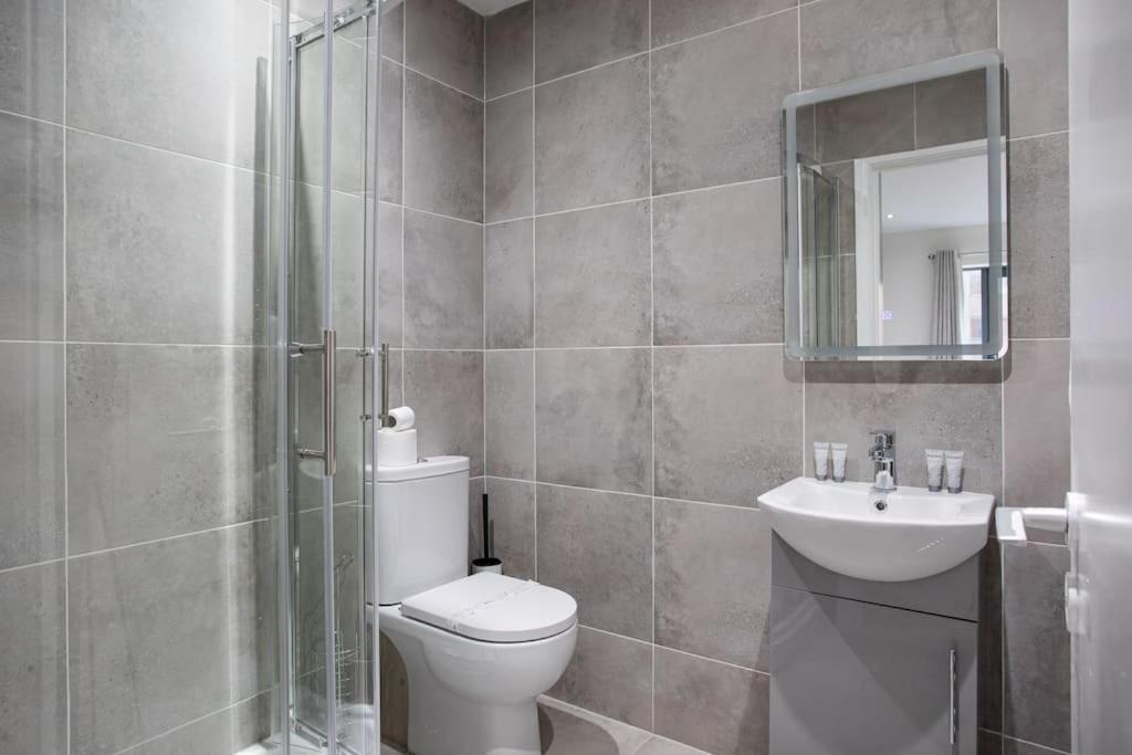 Luxury, Sleeps 6, City Centre Belfast Exteriör bild