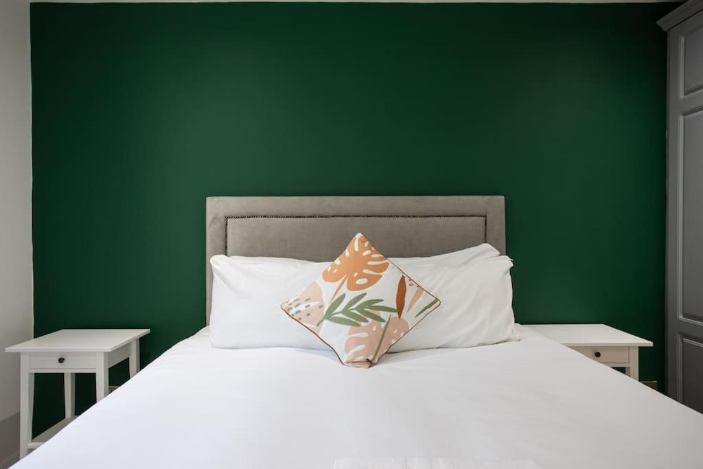 Luxury, Sleeps 6, City Centre Belfast Exteriör bild