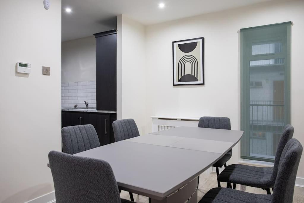 Luxury, Sleeps 6, City Centre Belfast Exteriör bild