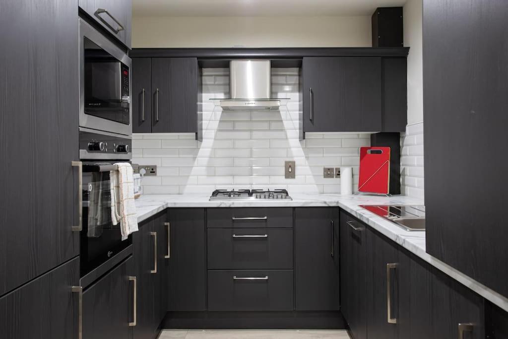 Luxury, Sleeps 6, City Centre Belfast Exteriör bild
